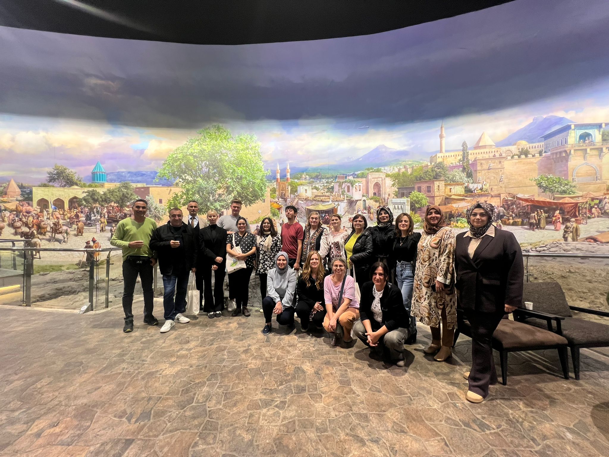 Zero Food Waste Volunteers With Art Project 📌